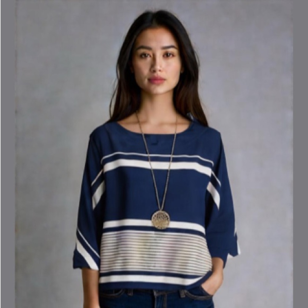 Vince Camuto Blue Stripe Flowy Top Size Medium
